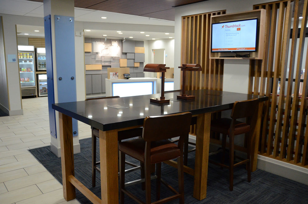 Holiday Inn Express Knoxville-Strawberry Plains By Ihg Buitenkant foto