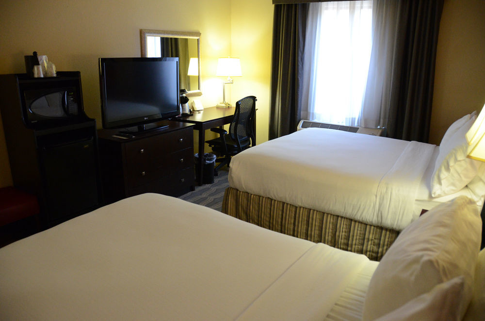 Holiday Inn Express Knoxville-Strawberry Plains By Ihg Buitenkant foto