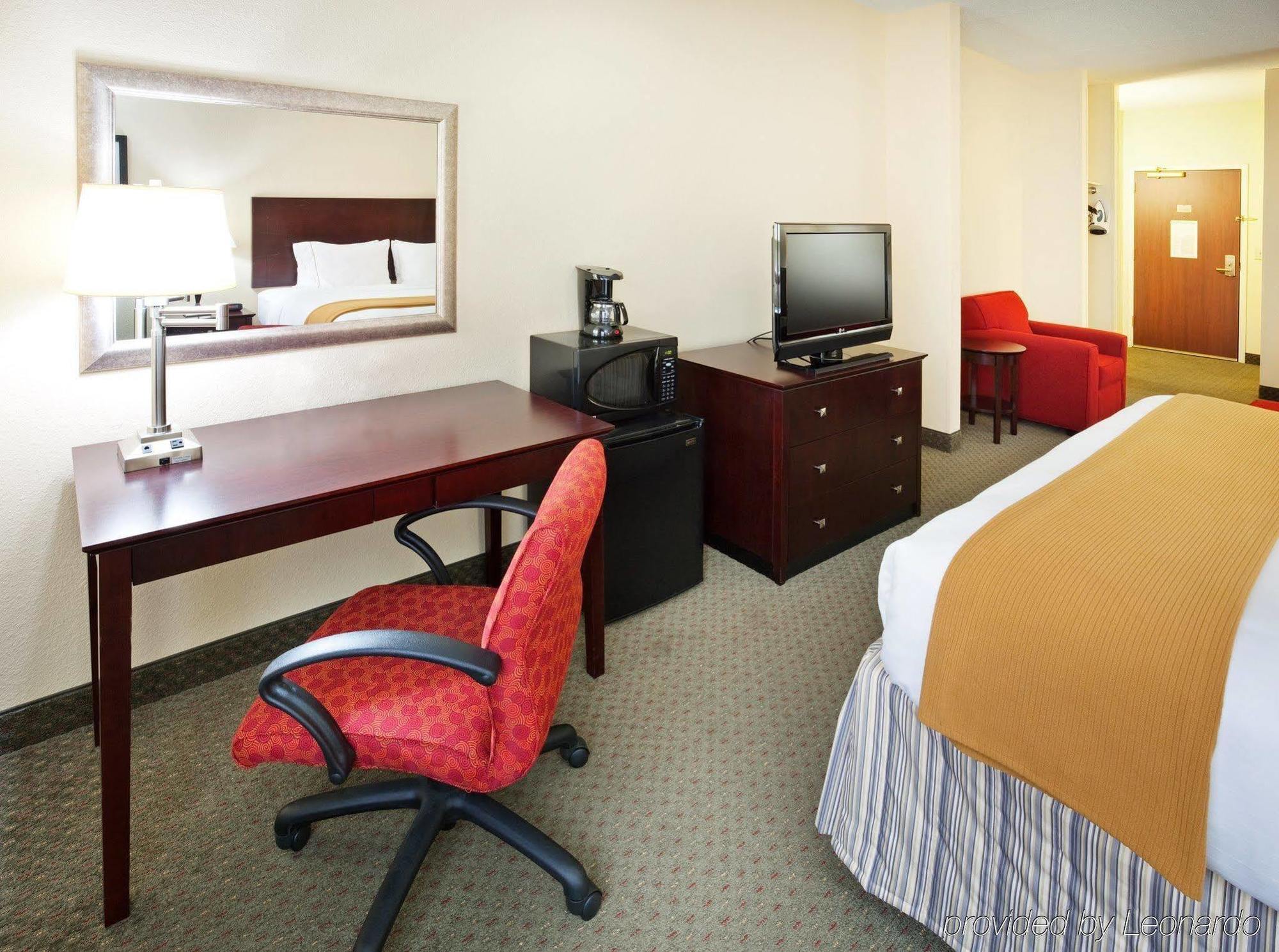 Holiday Inn Express Knoxville-Strawberry Plains By Ihg Buitenkant foto