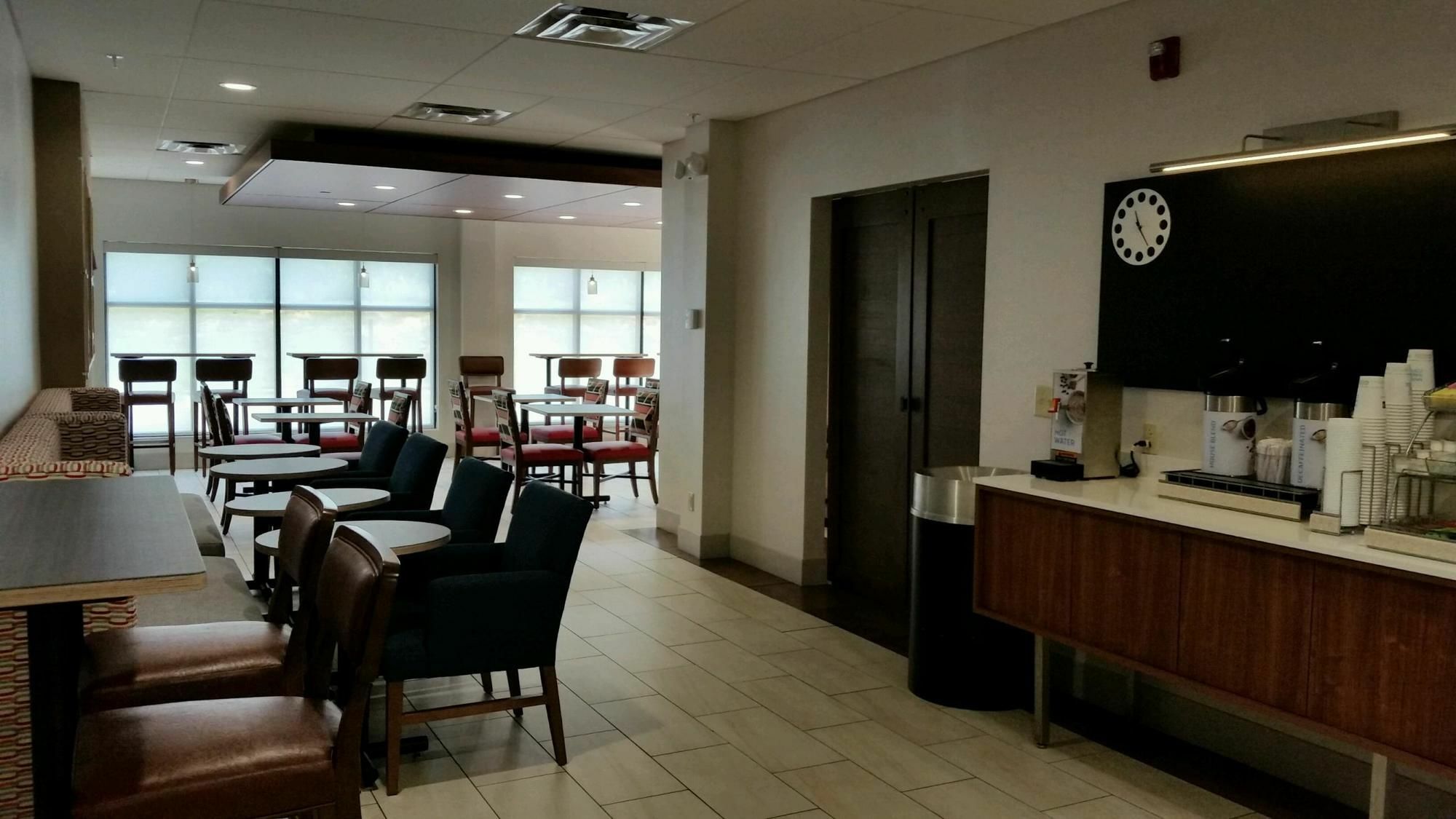 Holiday Inn Express Knoxville-Strawberry Plains By Ihg Buitenkant foto