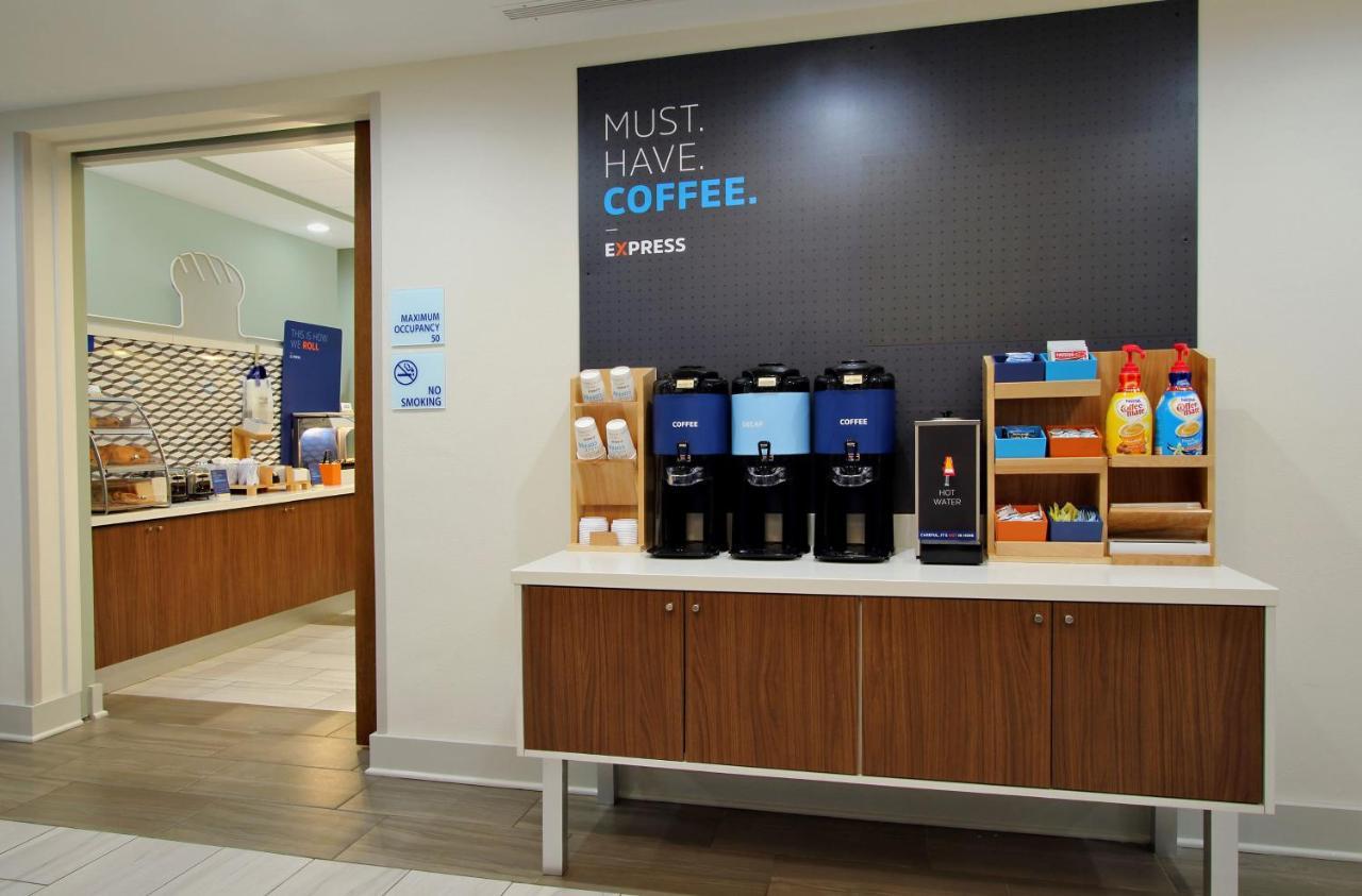 Holiday Inn Express Knoxville-Strawberry Plains By Ihg Buitenkant foto
